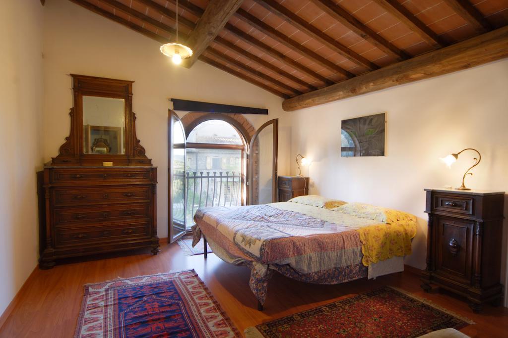 Agriturismo Le Volpaie Villa San Gimignano Room photo